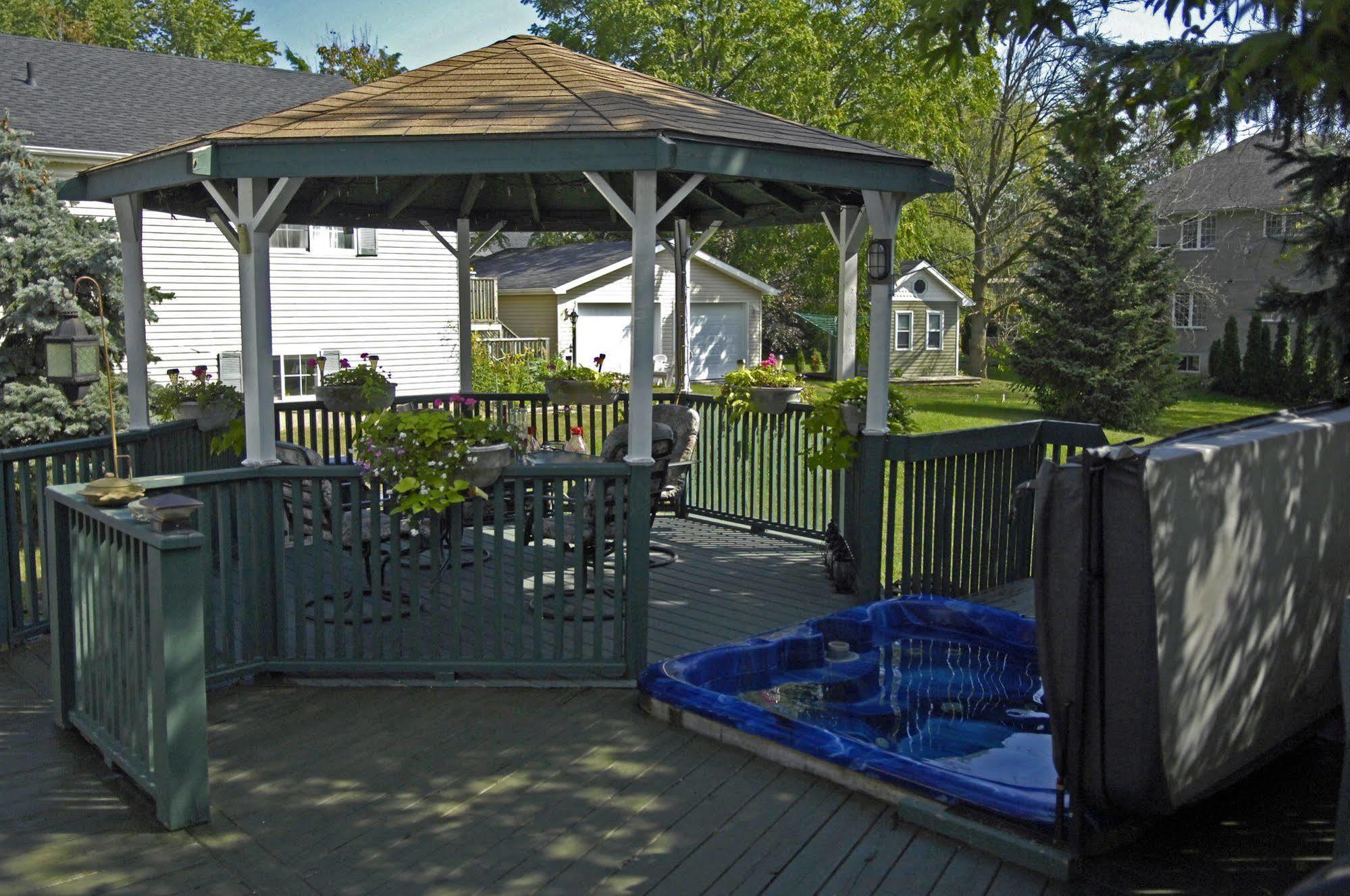 Butler Creek House Bed & Breakfast Niagara-on-the-Lake Exterior photo